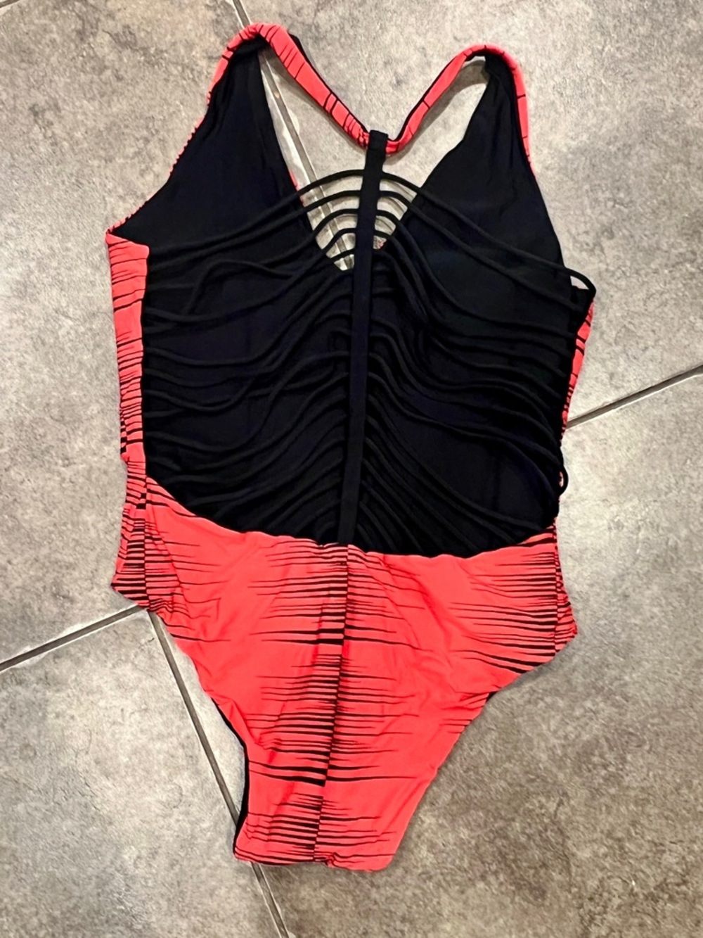 Set Of 5 One-Piece Women’s Swimsuits View 6